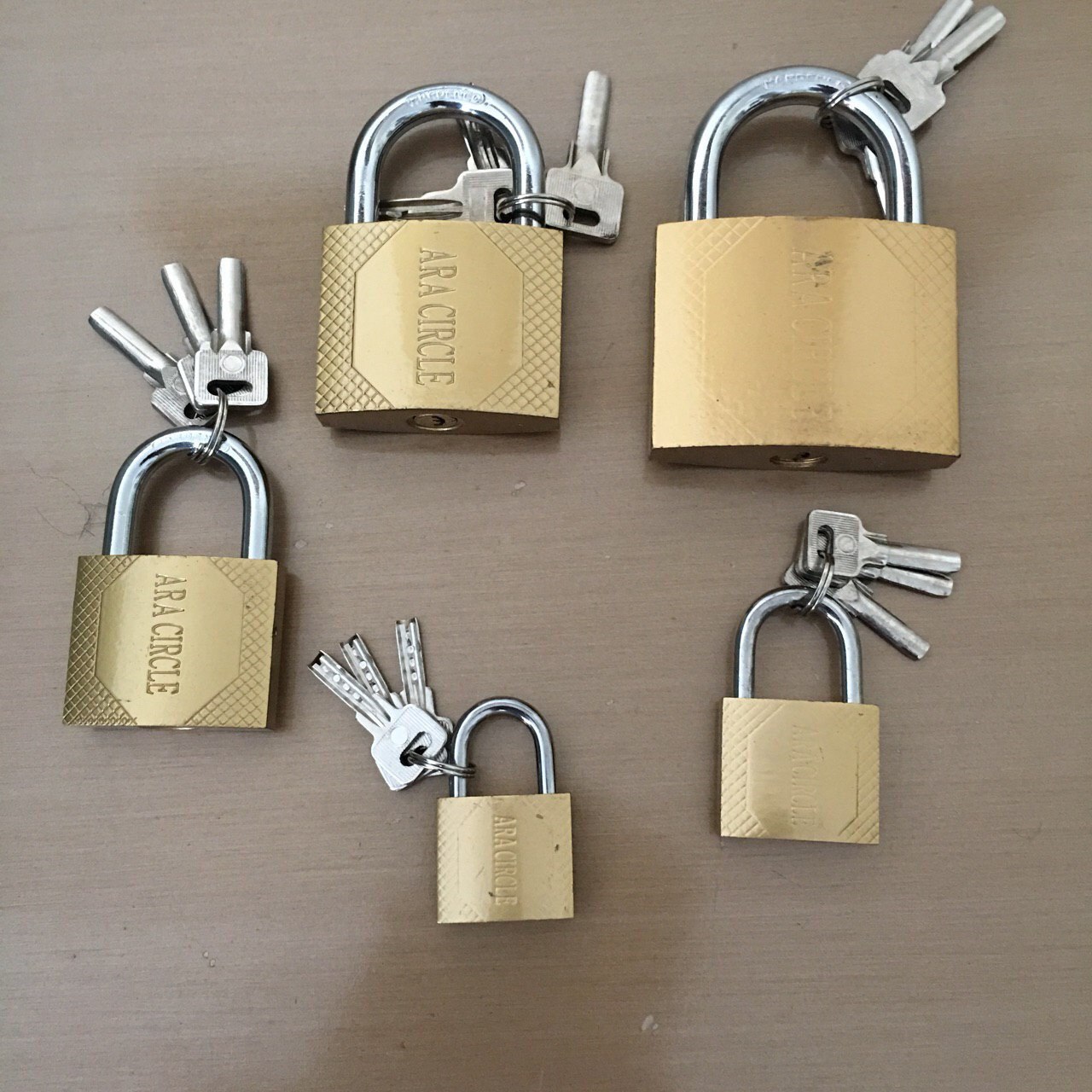 قفل آويز ٣٢-٣٨-٥٠-٦٣-٧٥ كليد ناودا..