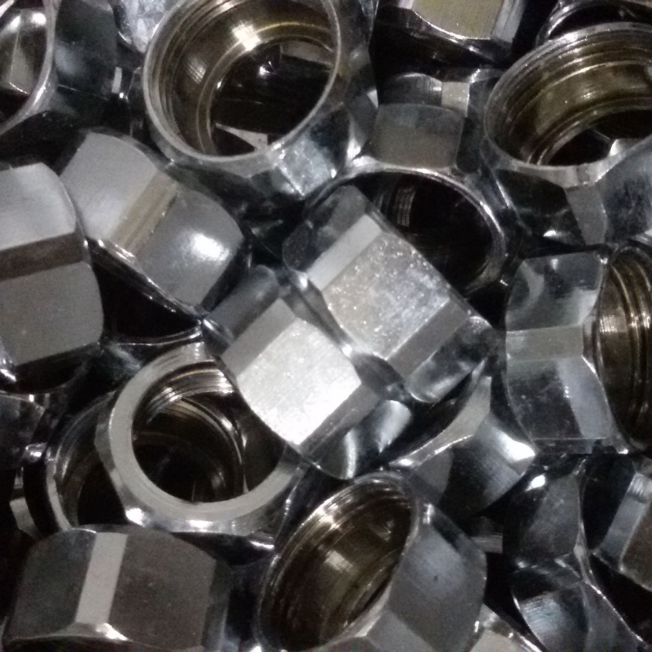 مهره شیش پر شیر مخلوط سایز 29تولی