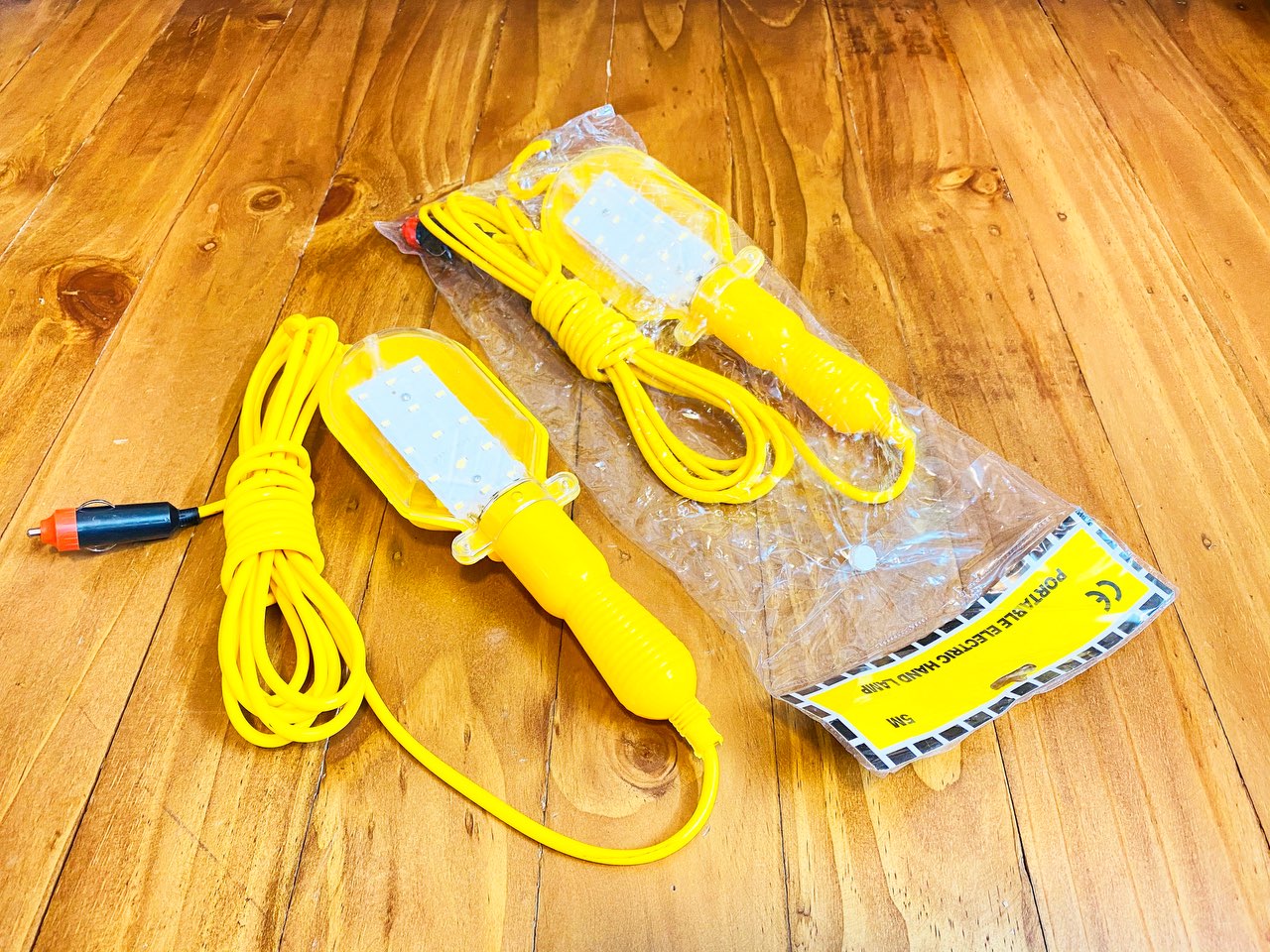 چراغ سيار فندكي ال اي دي دارجنس عا