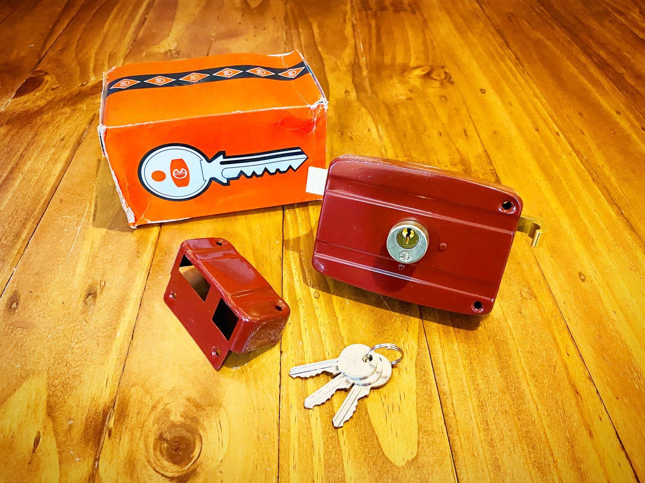 قفل حياطي كليد سادهجنس عالي-به همر