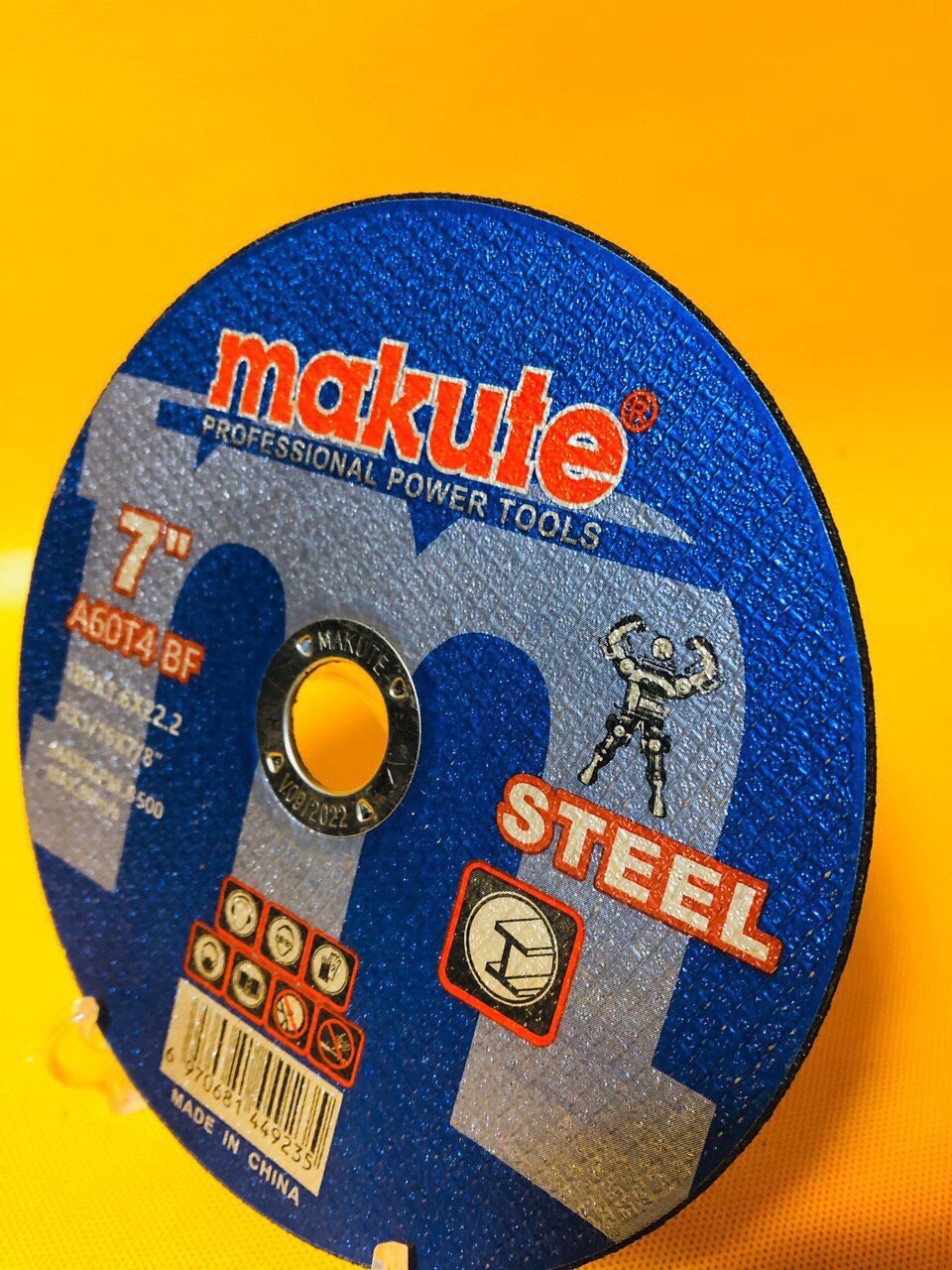 طرفداران ماکوت خبردارند که...؟؟؟؟؟