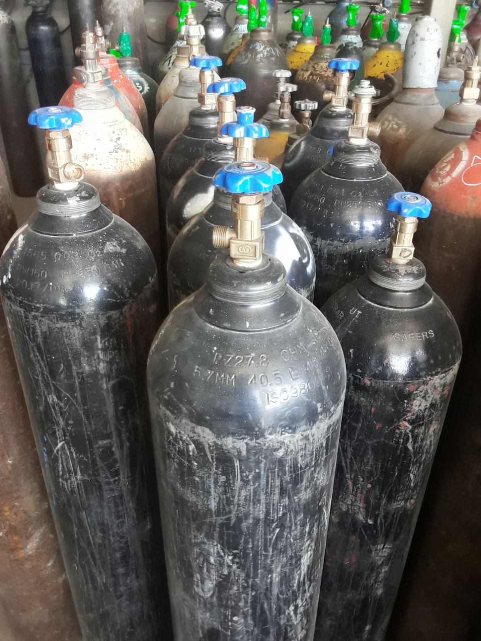 خریدوفروش انواع کپسول اکسیژن درتمام