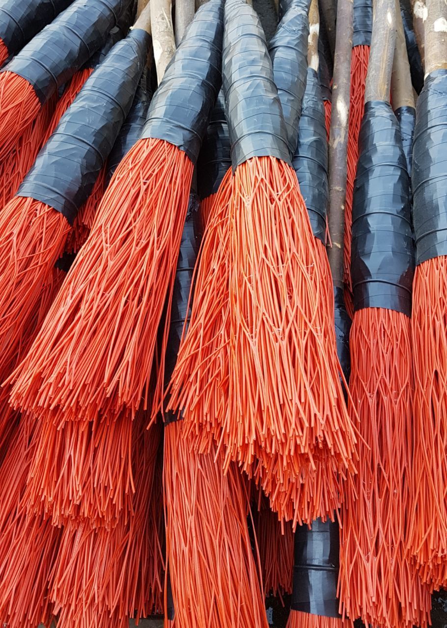 جارو پلاستیکی دسته دار شهرداریعمر 