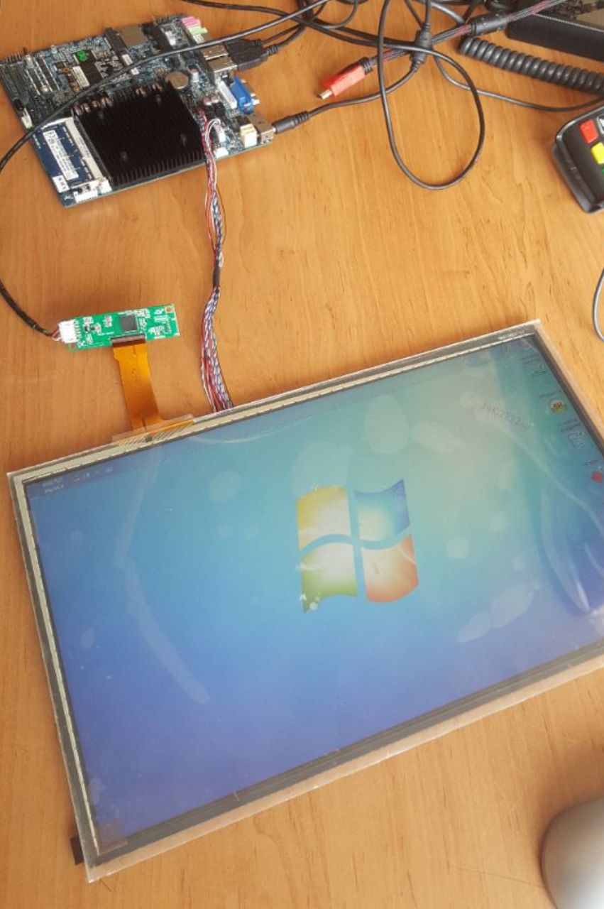 انواع تاچ و ال سی دی از سایز ۱۰.۱ 