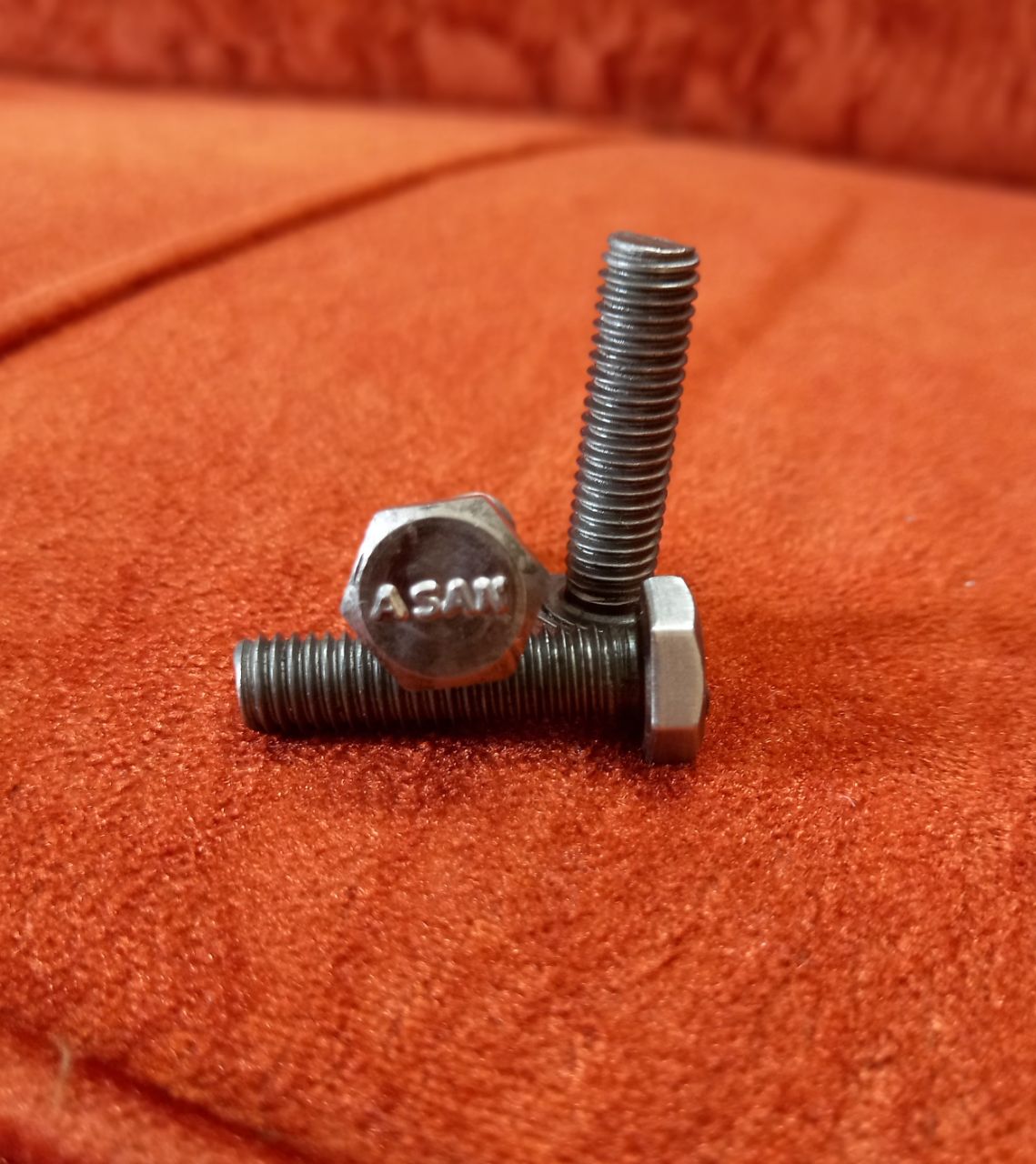 تولید کننده انواع پیچ های آچاری شش 