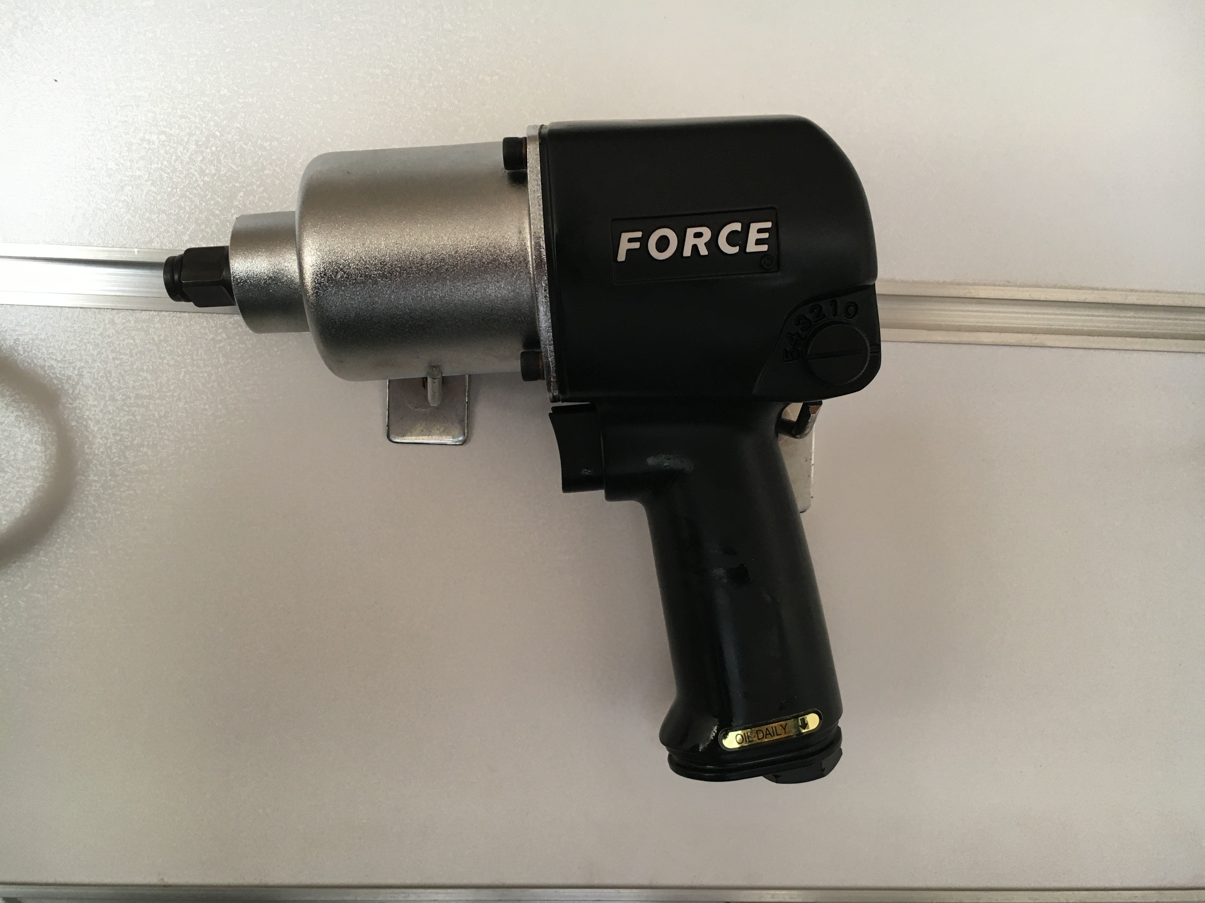 بوكس بادي ١/٢ فورس