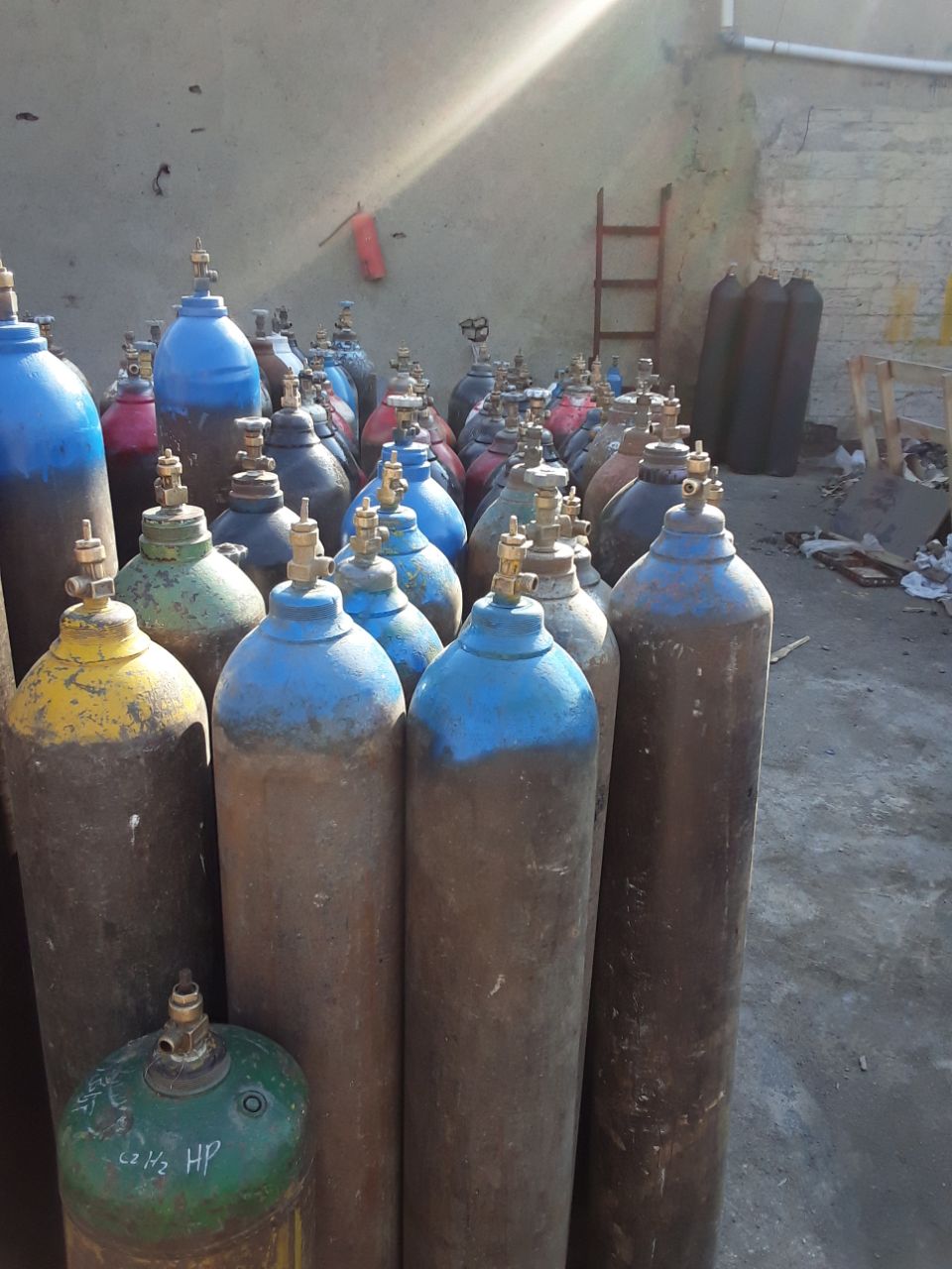 خریدوفروش انواع کپسول وکسیژن هوا