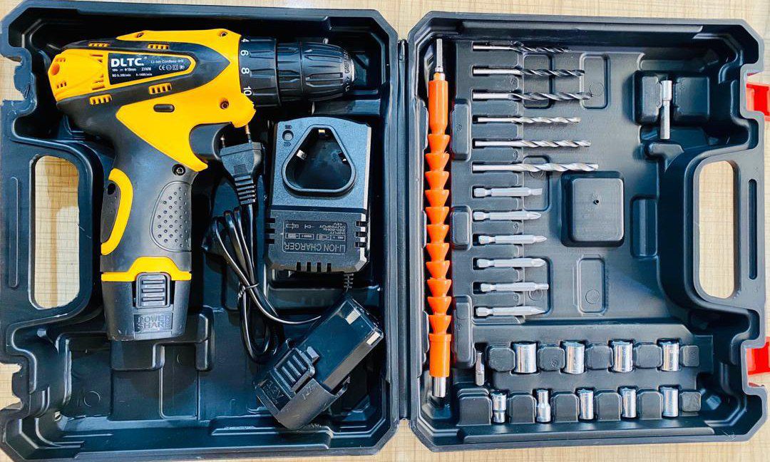 دریل شارژی ۱۸ ولت DLTC دو باطری خش