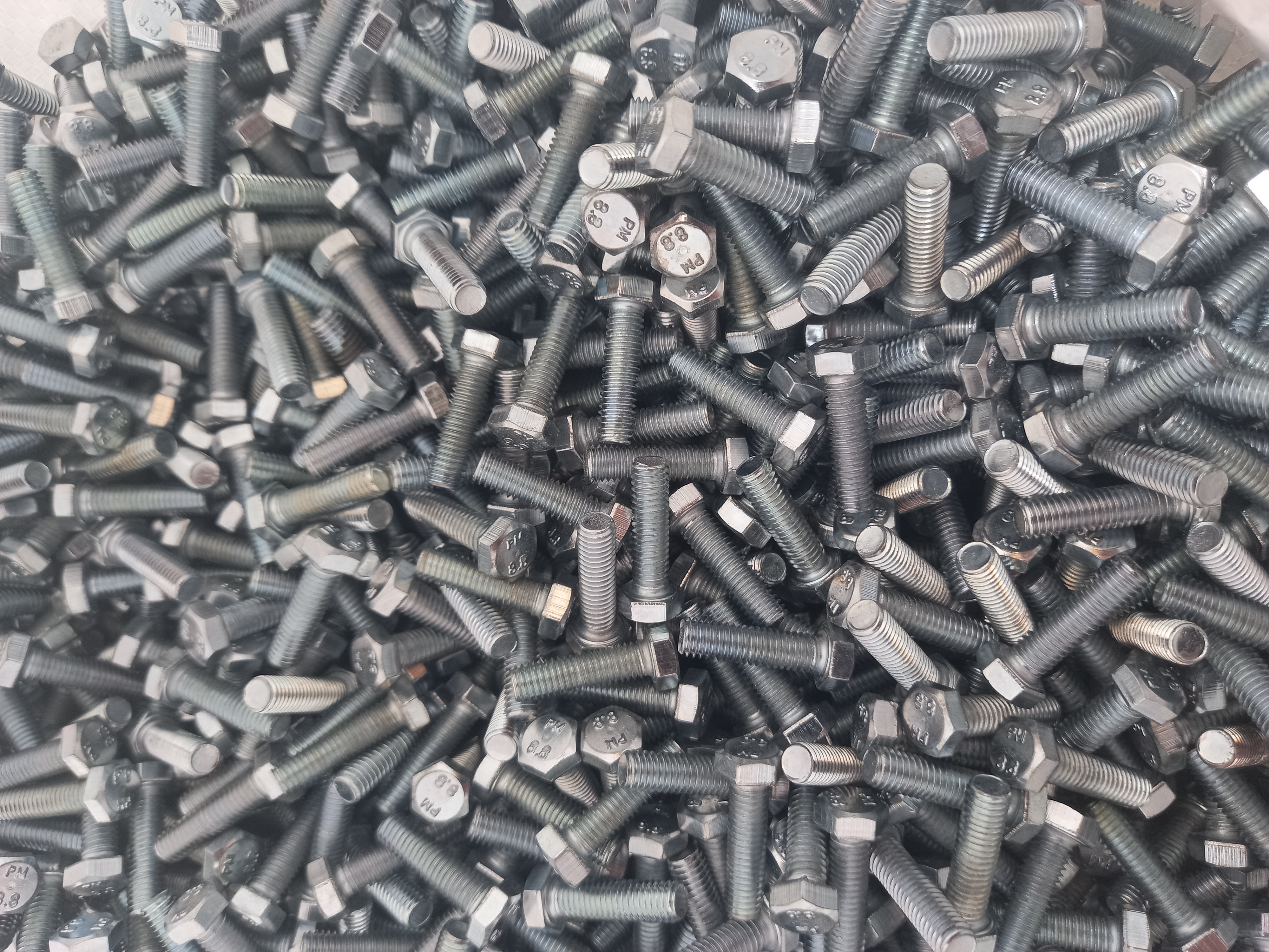 تولیدپیچ های آچاری شش گوش آهنی