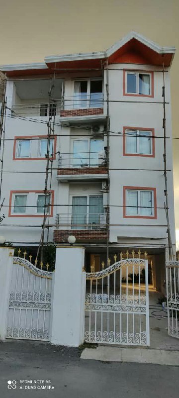 اجرای آب بندی نما پروژه ایزدشهر ماز