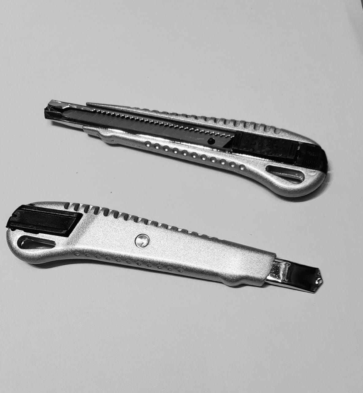 کاتر کوچک سربی قفل اتوماتیک