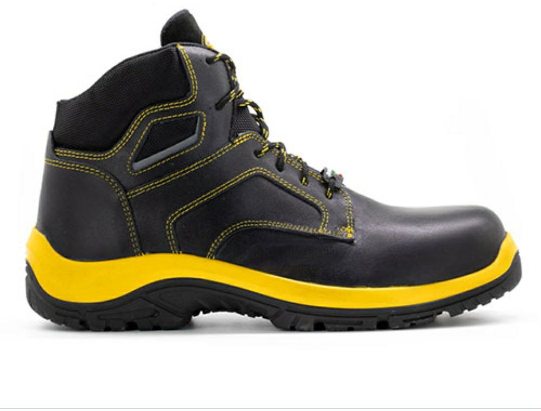 کفش ایمنی عایق برق فشار قوی ۰۲۱۶۶۷۵