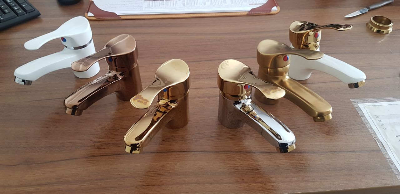 شیرآلات پادینادر دو مدل رقابتی دست