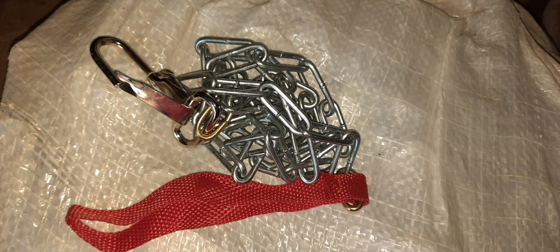 زنجیرقلاده بند قرمز.فانتزی