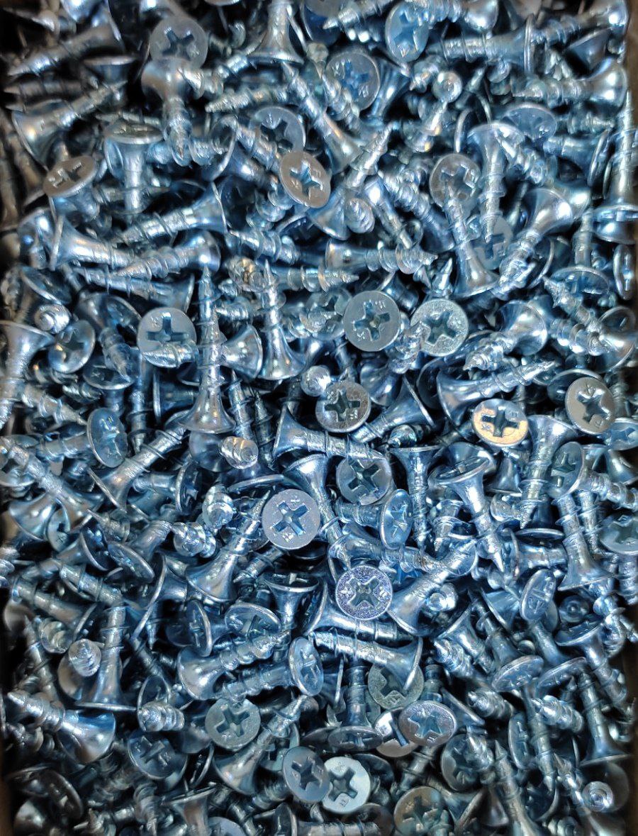 پیچ ام دی افی سفید 4×16موجود می ب