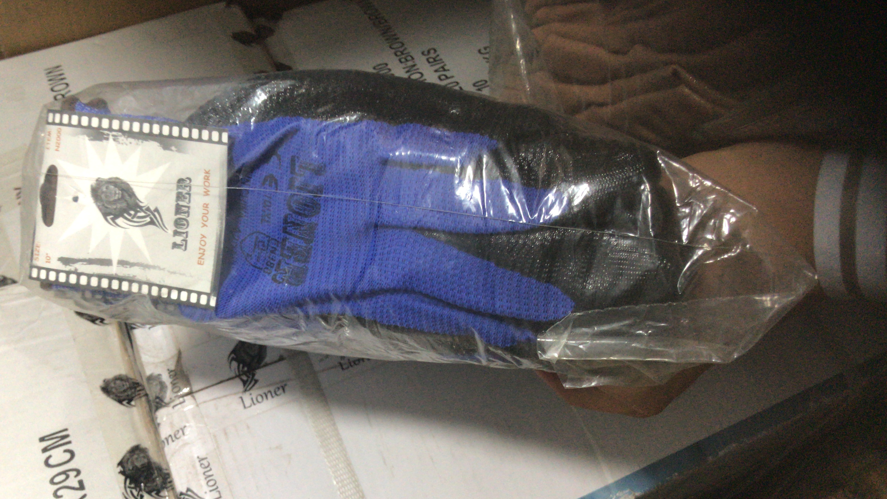 دستکش لیونر