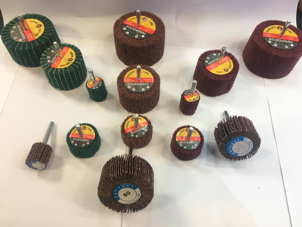 انواع سنباده هزارلاواسکاچ های انگشت