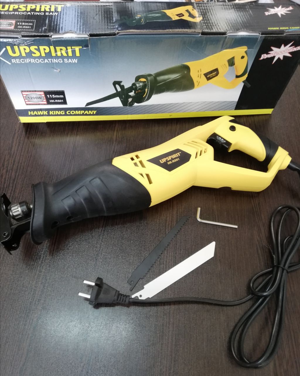  اره افقی بر UPSPIRT 1200 وات، دی