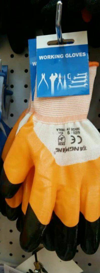 دستکش نیتریل تانگ وانگ در حال پخ