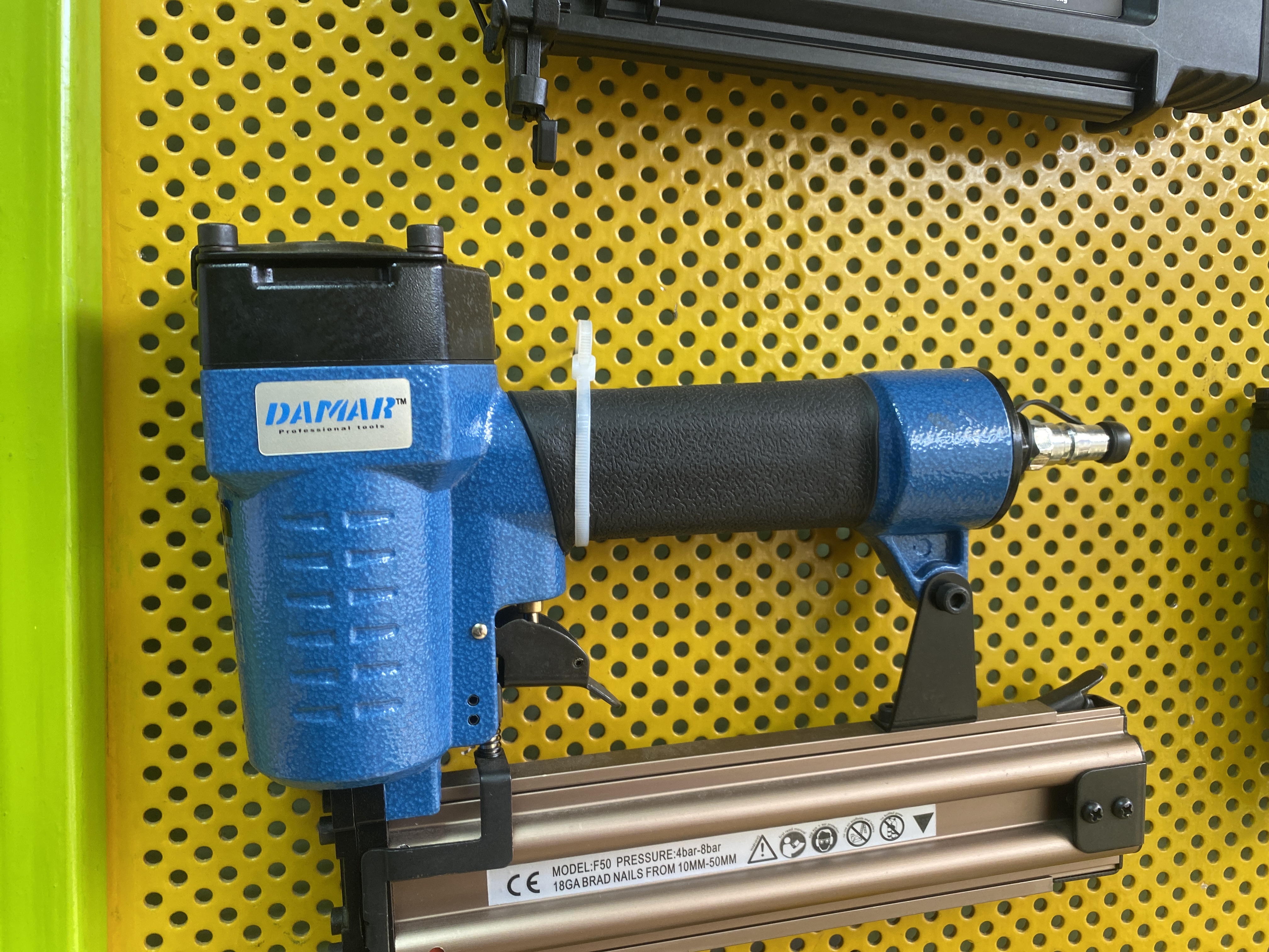 میخکوب بادی