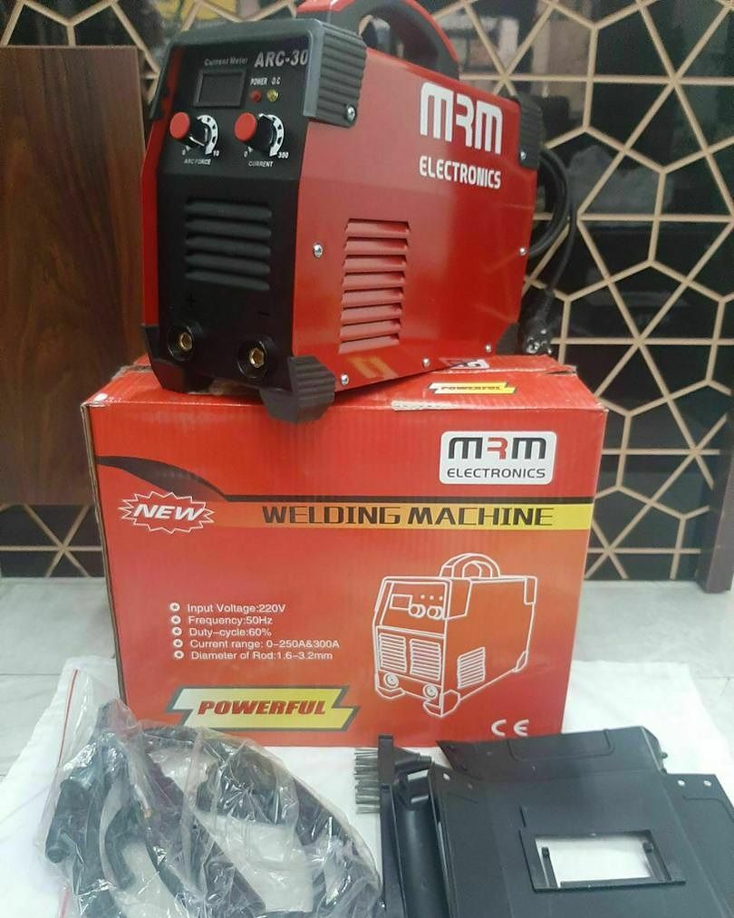اینورتر ۳۰۰ ام ار ام . اتاق بزرگ .