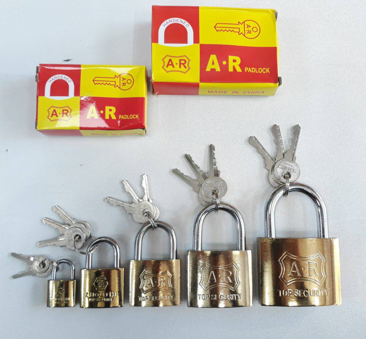  قفل آویز طلایی توپی برنج مارک. 