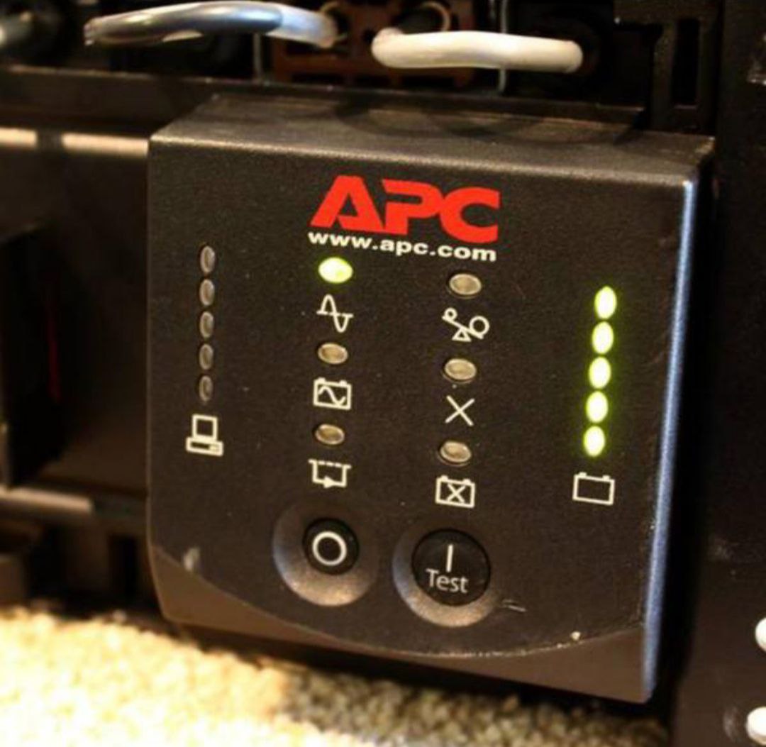 UPS APC SURT3000XLI یو پی اس امریک