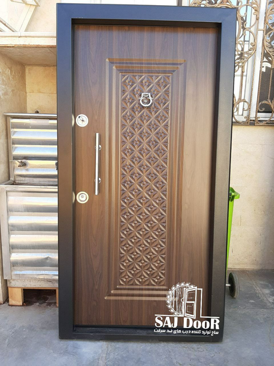 مجموعه درب ضدسرقت و داخلی ساج باتول
