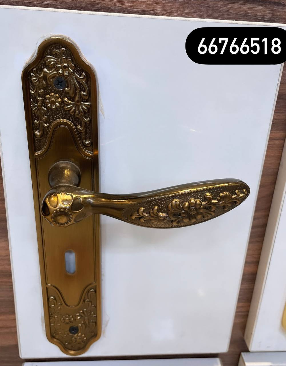 دستگیره گلدار کلاسیککد ۹۵۰۰برند د
