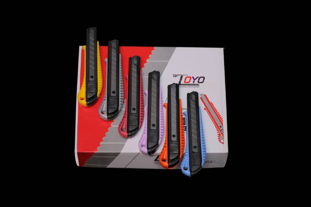 کاترهای TOYOسربی و پلاستیکی