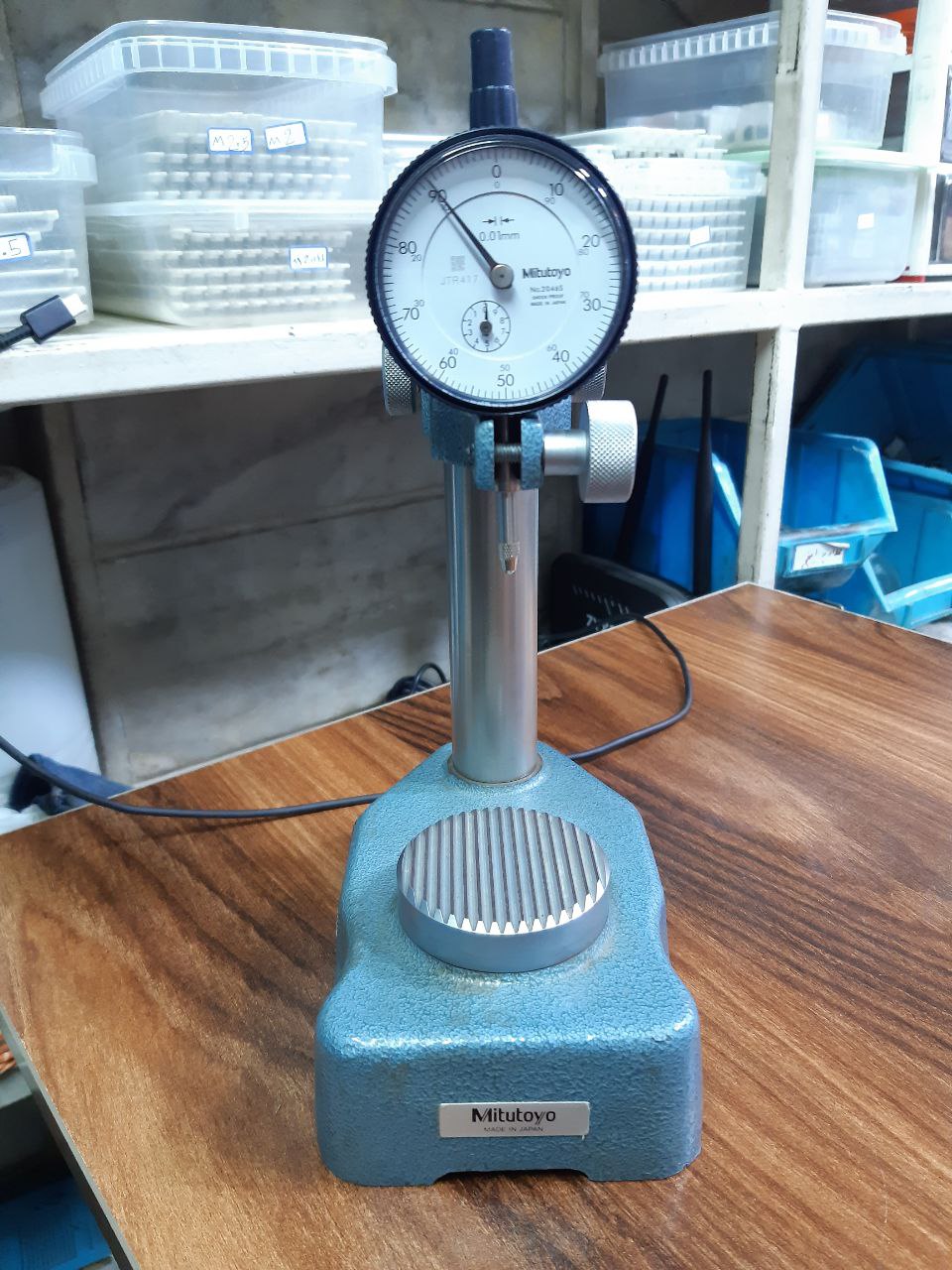 Dial Gage Stands code no:7003 میتوت