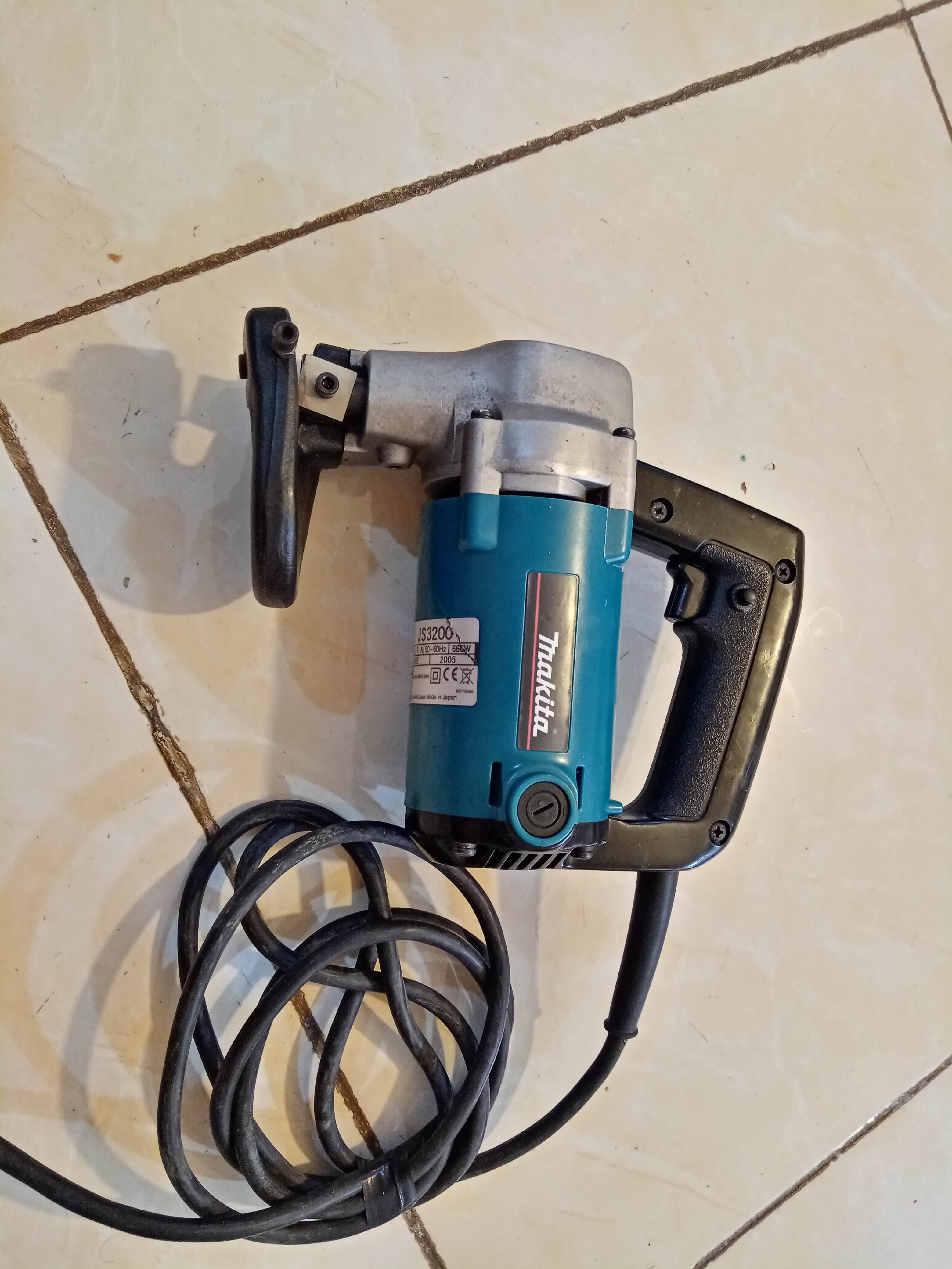 ورق بر ماکیتا JS3200