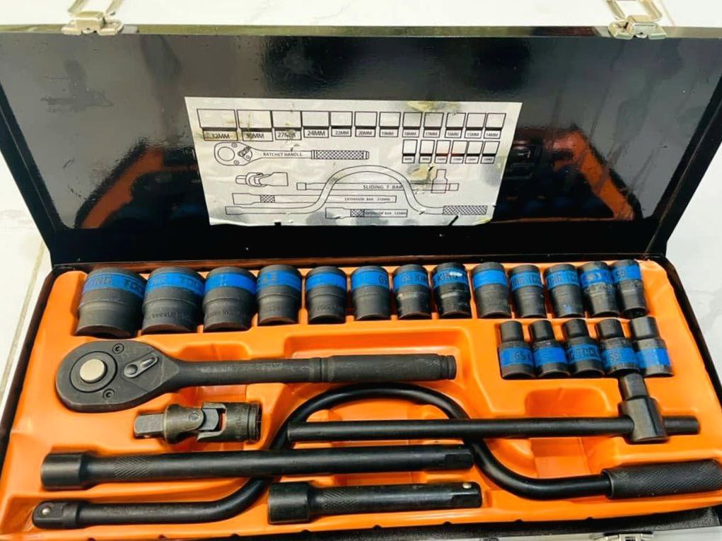 جعبه بكس ٢٤ پارچه مشكي جعبه فلزيهن