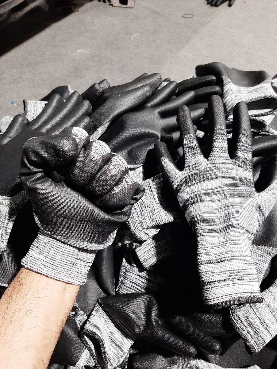 وقت بخیر ما تولیدکننده دستکش های 