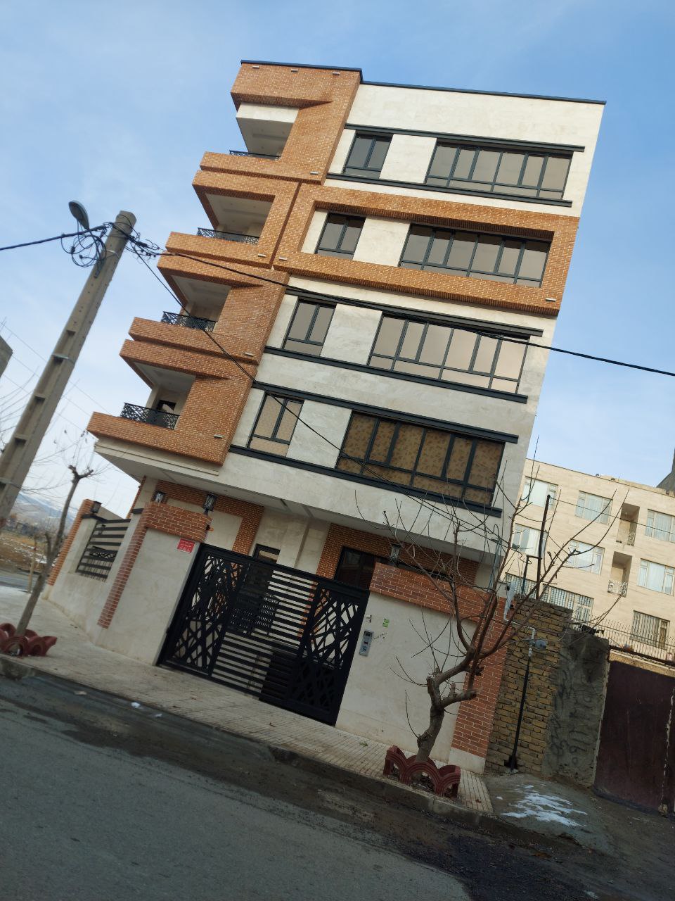 سلام عرض ادب علیرضا تقی‌زاده هستم