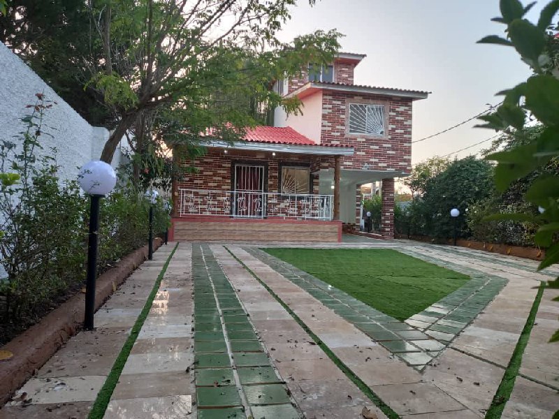 کد ۱۶۳چمستان️۳۷۰ زمین، ۱۷۰ بنا️ق