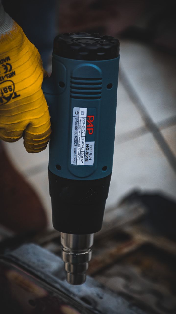 سشوار صنعتی HG-9618قدرت : ۲۰۰۰ وا
