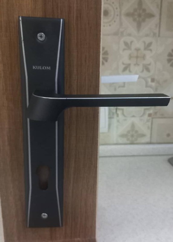 دستگیره سرویس و کلیدی وسویچی و آپارتمانی مارک کلوم در دو رنگ مشکی و سفید مستقیم از تولید کننده محترم