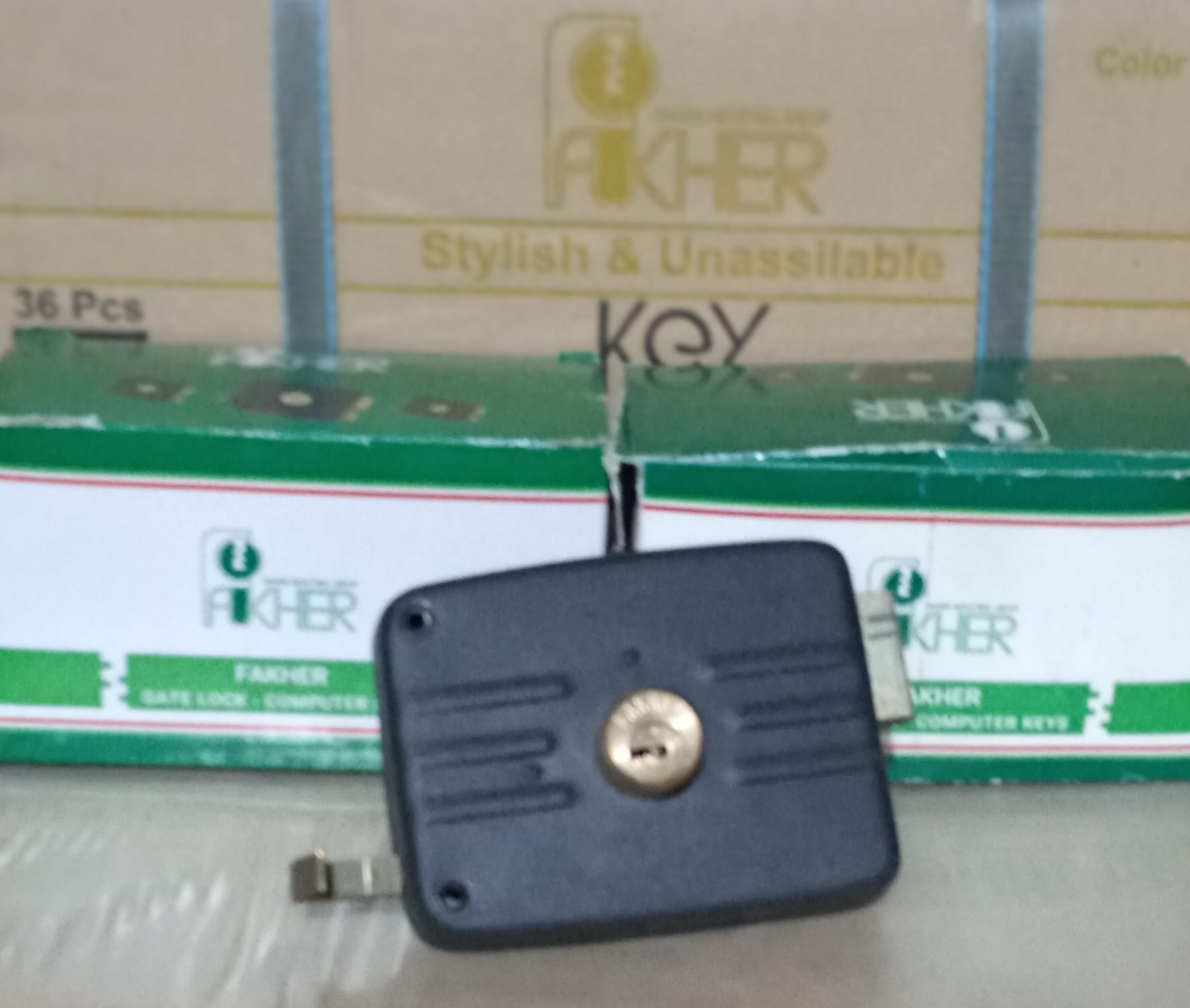 #نمایندگی_قفل_فاخر #پخش_عمده قفل درب حیاطی طرح ایزو با مقابلی...بدون مقابلی زبانه برنج سیلندتمام برن