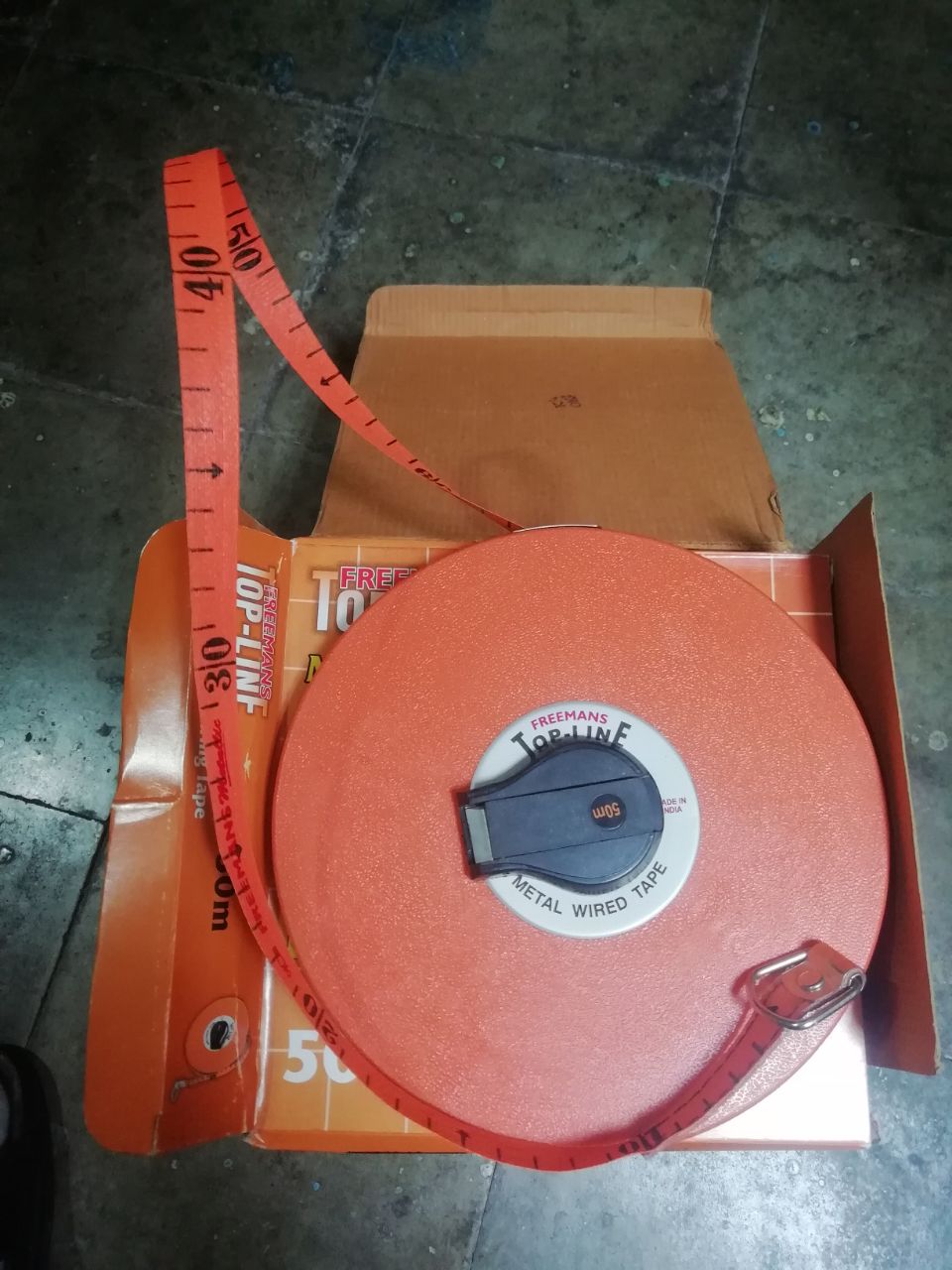 متر های پارچه ای فریمنس