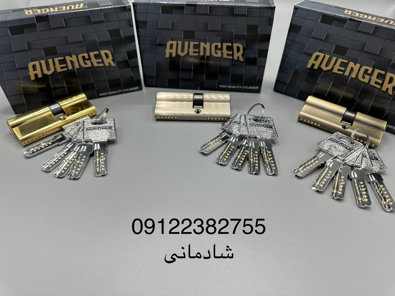 سیلندر ۷سانت تمام برنج اونجر رنگ:ساتن،طلایی،زیتونی جعبه کادویی،کیفیت عالی کارتن:۷۲عدد قیمت:۲۶۰/۰۰۰تو