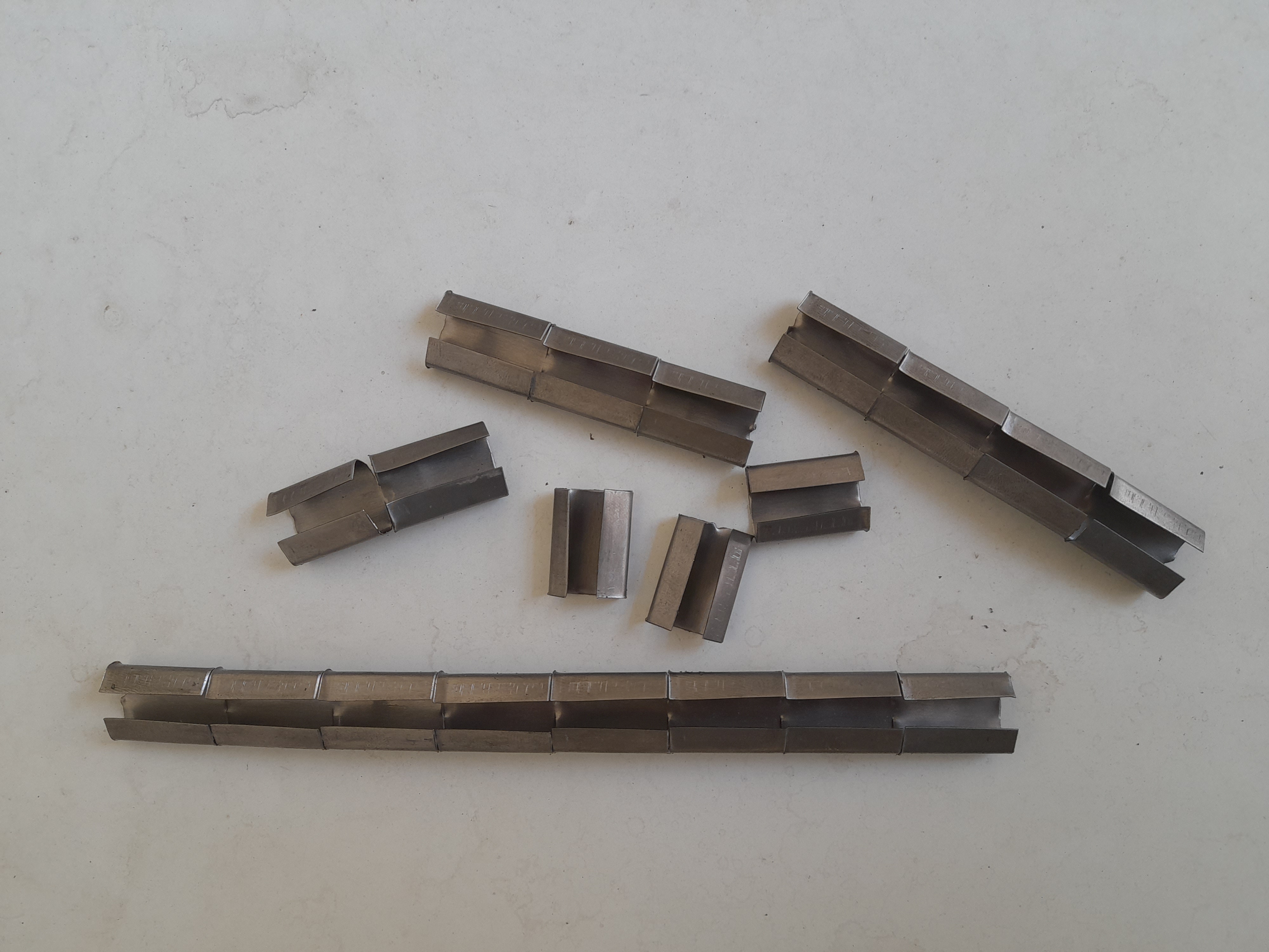 بست تسمه بسته بندی آهنی