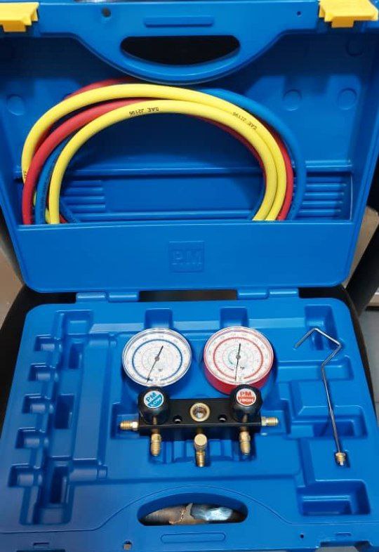 #مانیفیلد شارژ گاز #گیج دوقلو #شلنگ ۲ متری مارک P Mتایوان #ساعت بزرگ 