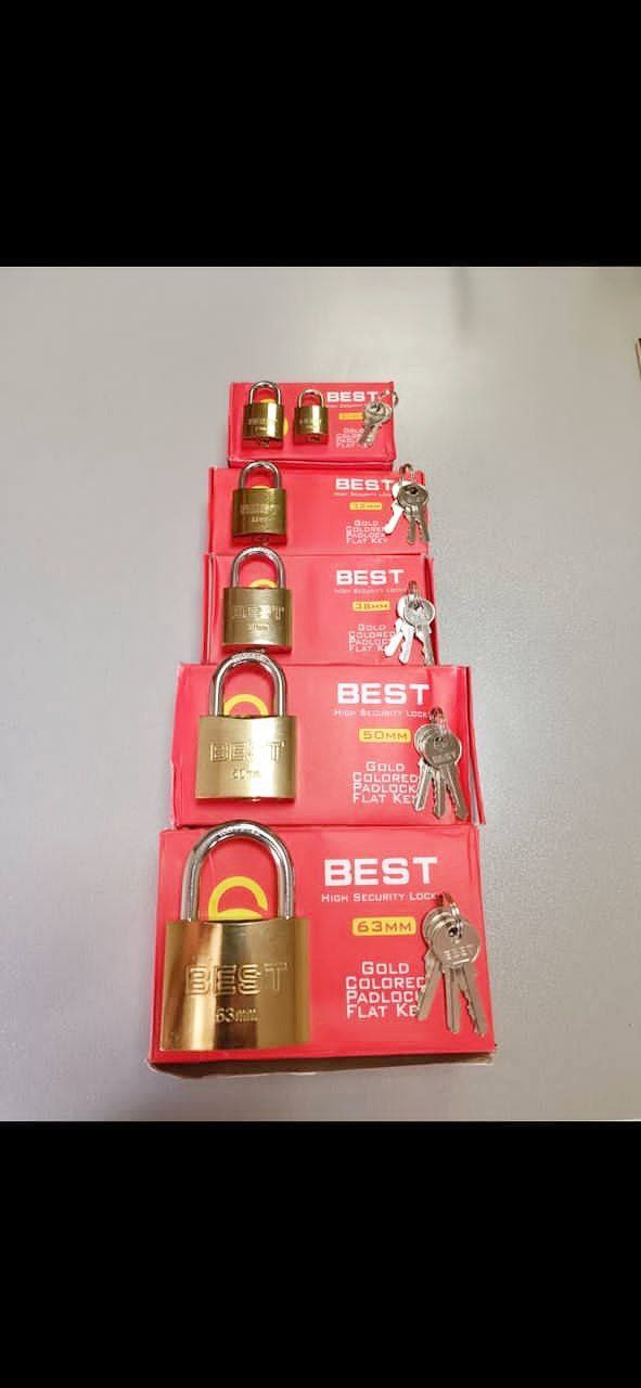 قفل آویز طلایی بست BEST