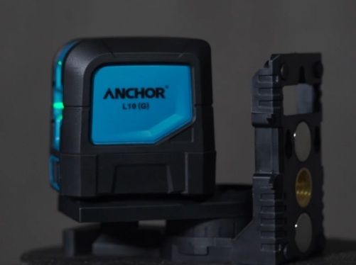 #تراز_لیزری_مگنتی_L10G_ANCHOR   قابلیت انجام دو نوع عملکرد ( خطوط لیزری -خود تراز )   دارای پایه مگن