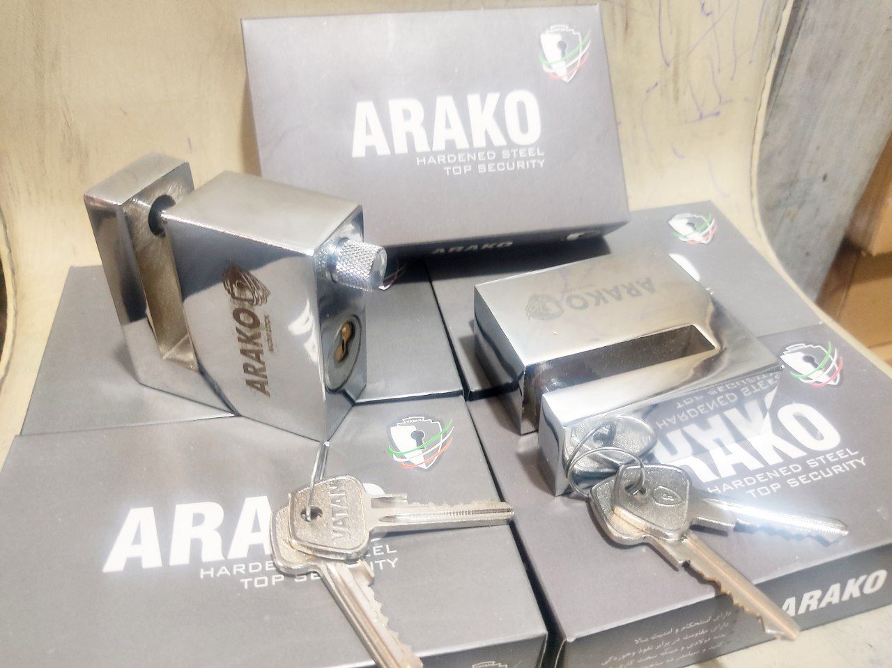  قفل دیسک فولادی آراکو ARAKO کلید دوشیار پله ای کلید مغزی برنجی ضد اسید و ضد برش دارای ضمانت کارتن 1