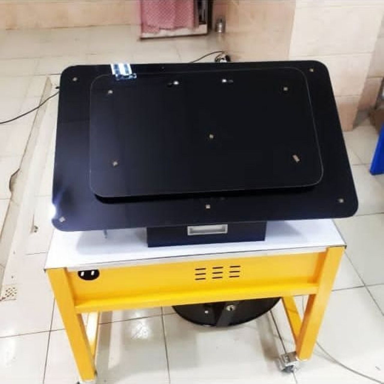 هود آشپزخانه ..