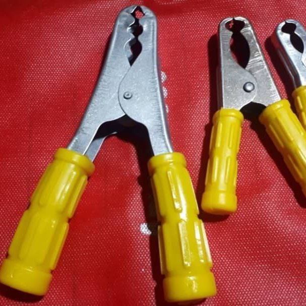 چنگال و انبر اتصال باطری
