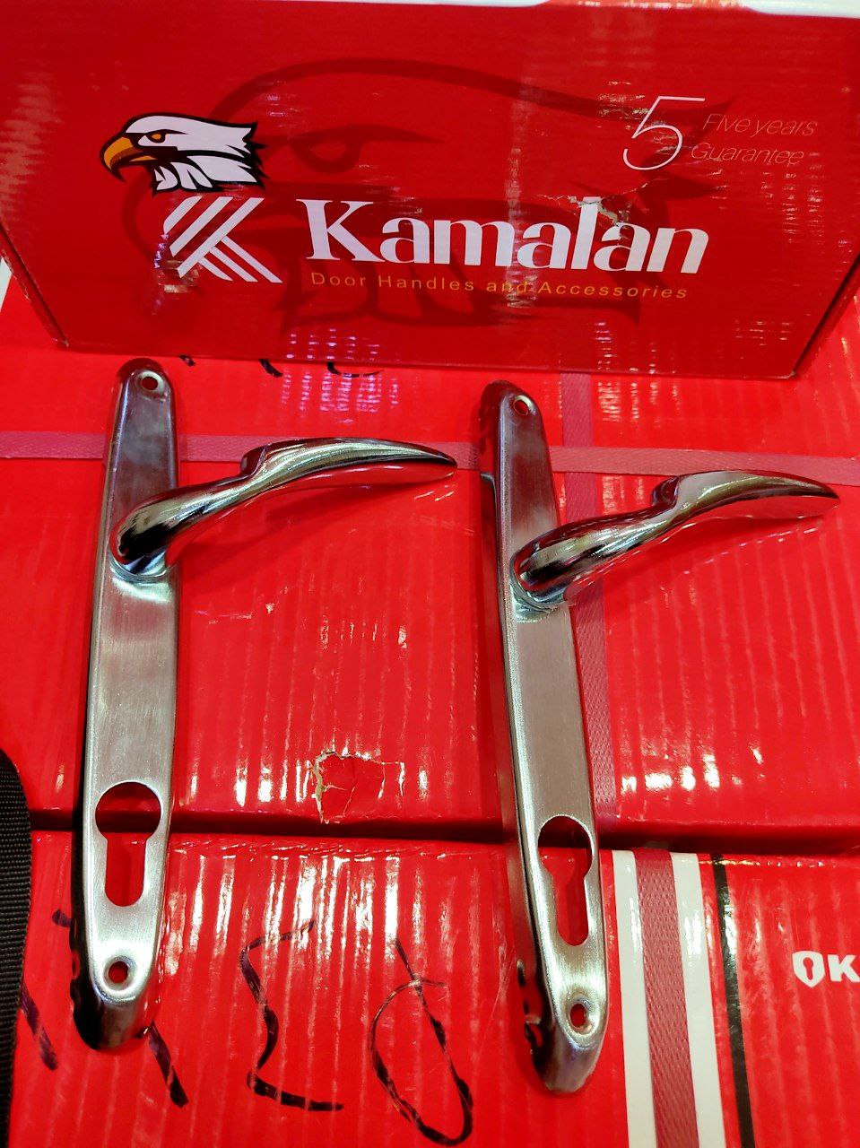  دستگیره پلاک 2/5 و 3 کمالان 2/5 بیزی و 3 گلابی 🟡 ورق ضخیم رنگ کروم زیتونی کارتن 24 عددی آدرس : تهرا