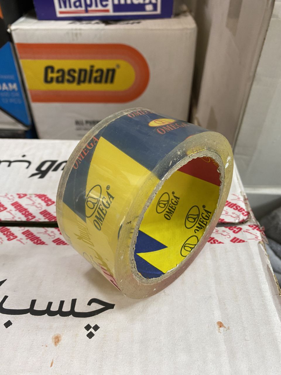 چسب پهن امگا ۹۰ یارد  در حال پخش میباشد 
